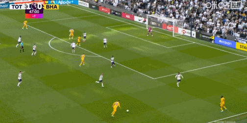 第45+3分钟，格罗斯传中，三笘薰精彩抽射破门，布莱顿1-1热刺