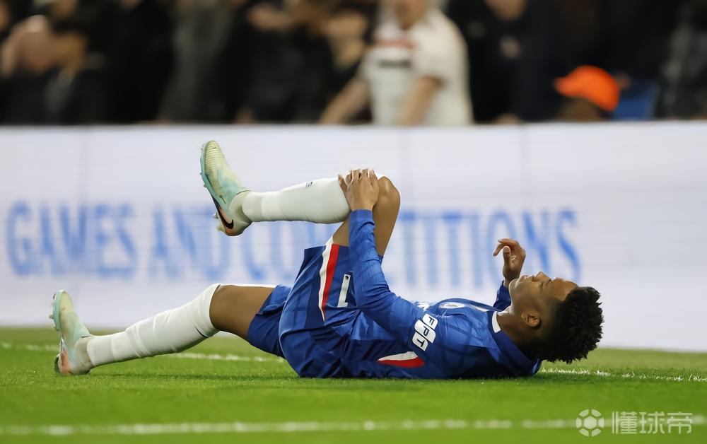 巴媒：埃斯特旺右大腿伤势较轻，有望在世界杯名单公布前复出